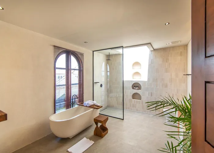 Casa Eleve & Mederra - 3br Designer Villa Canggu (Bali)