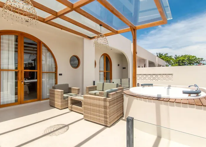 Casa Eleve & Mederra - 3br Designer Villa *