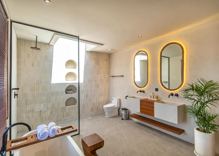 Casa Eleve & Mederra - 3br Designer Canggu (Bali)
